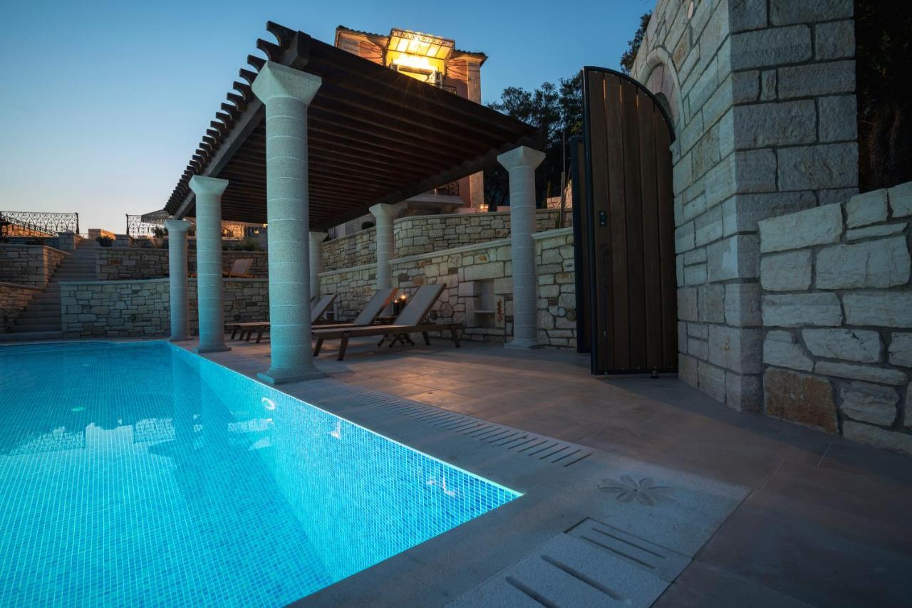 Elysium Living Parga Aparthotel Bagian luar foto