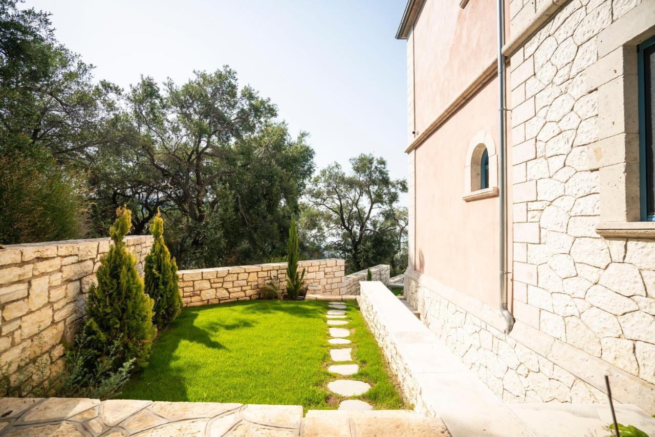 Elysium Living Parga Aparthotel Bagian luar foto